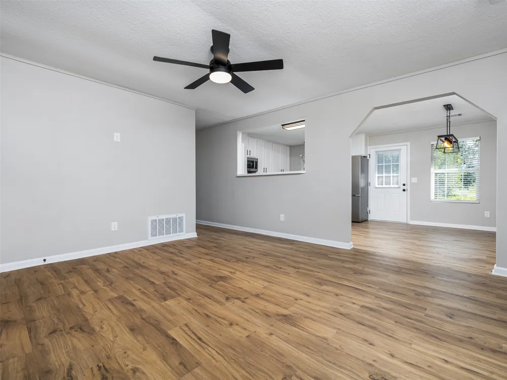 212 E Taylor Street Thrall, TX 76578