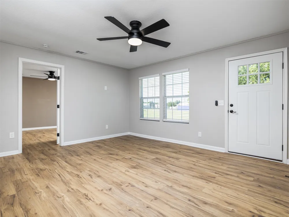 212 E Taylor Street Thrall, TX 76578
