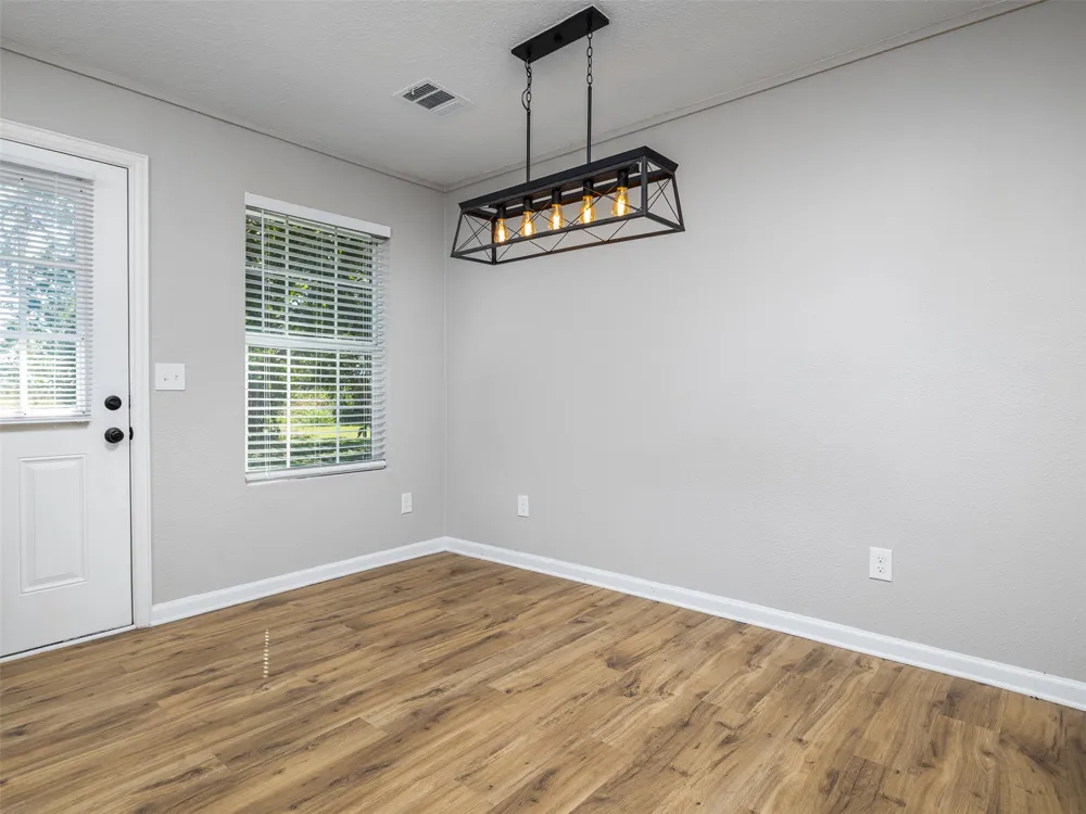 212 E Taylor Street Thrall, TX 76578