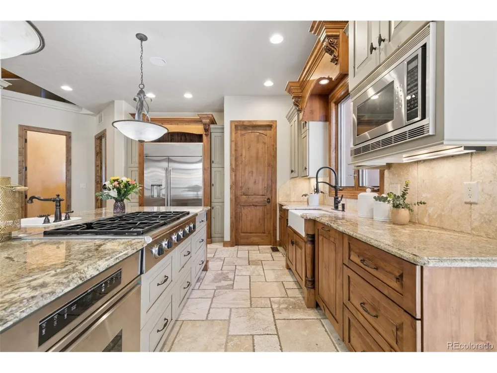 4945 Saxton Hollow Road Colorado Springs, CO 80908