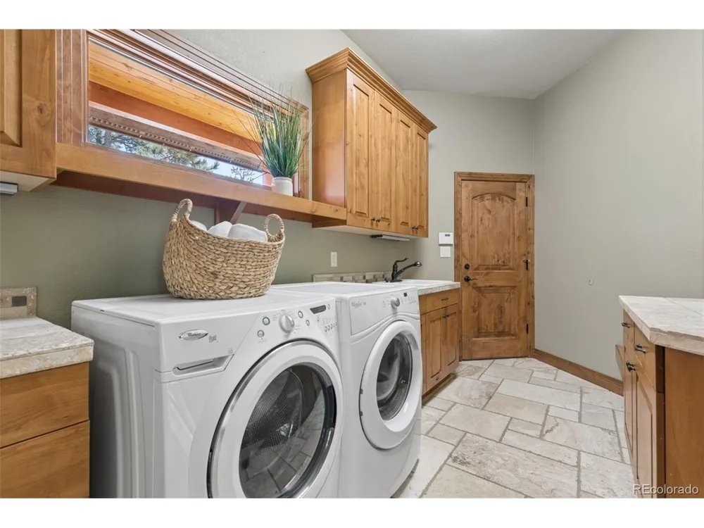 4945 Saxton Hollow Road Colorado Springs, CO 80908