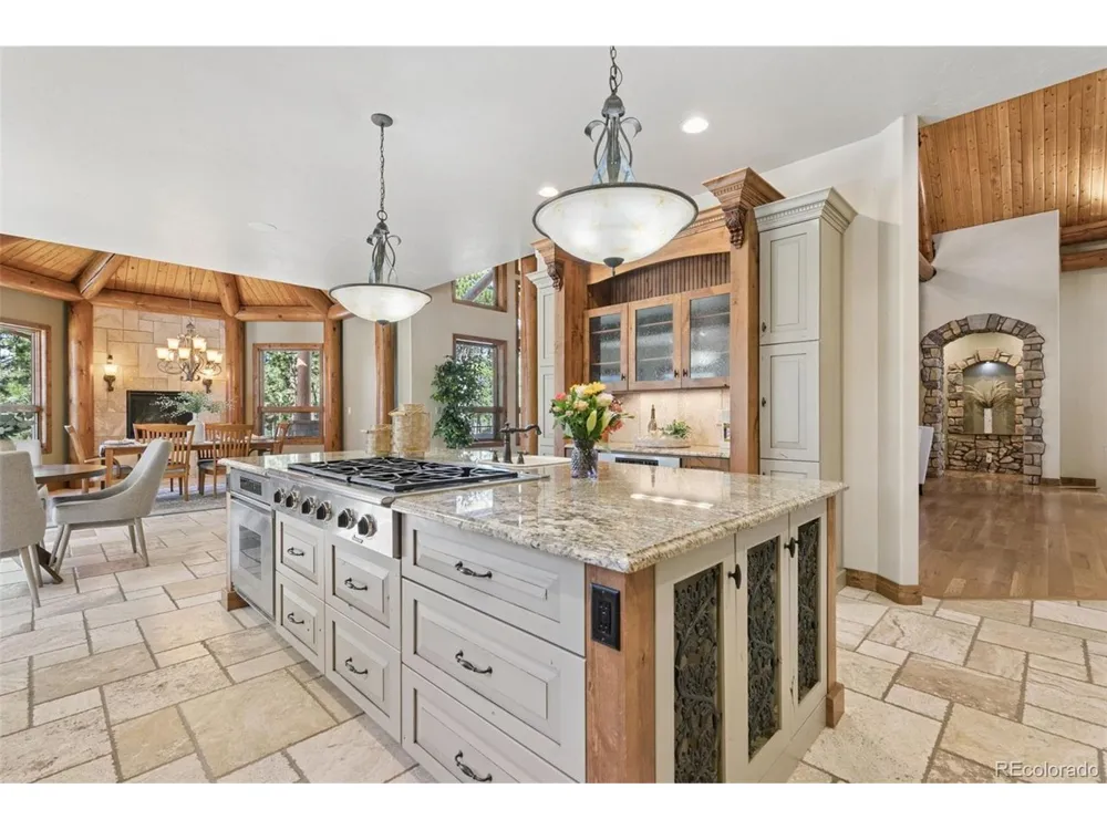4945 Saxton Hollow Road Colorado Springs, CO 80908
