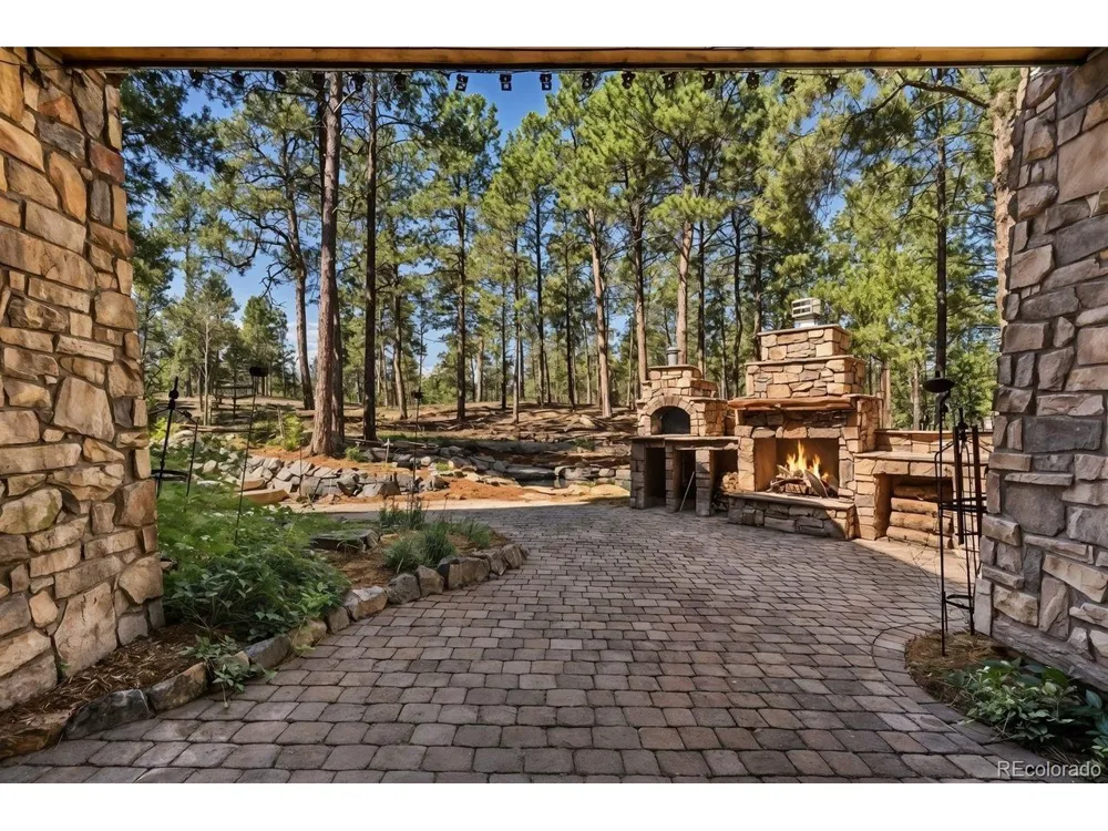 4945 Saxton Hollow Road Colorado Springs, CO 80908