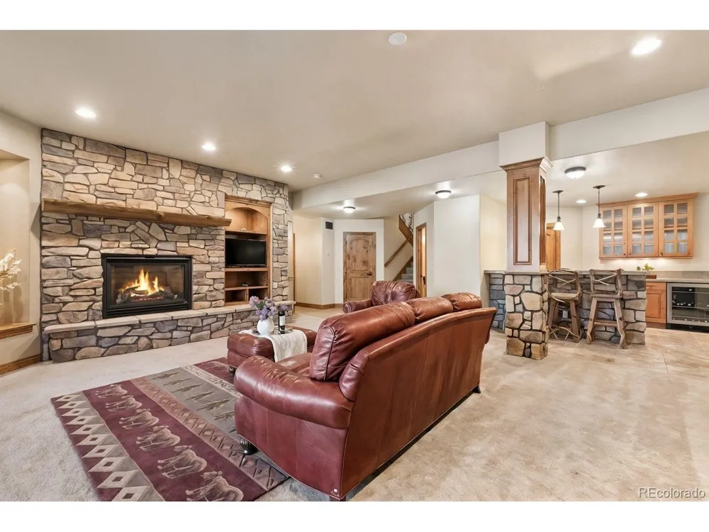 4945 Saxton Hollow Road Colorado Springs, CO 80908