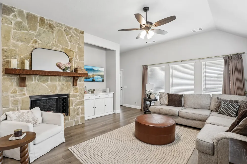 166 Martinique Drive Lancaster, TX 75146