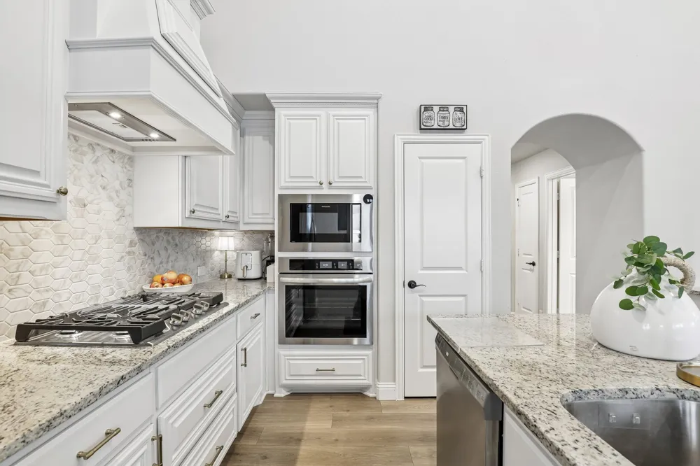 166 Martinique Drive Lancaster, TX 75146