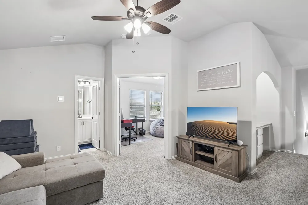 166 Martinique Drive Lancaster, TX 75146