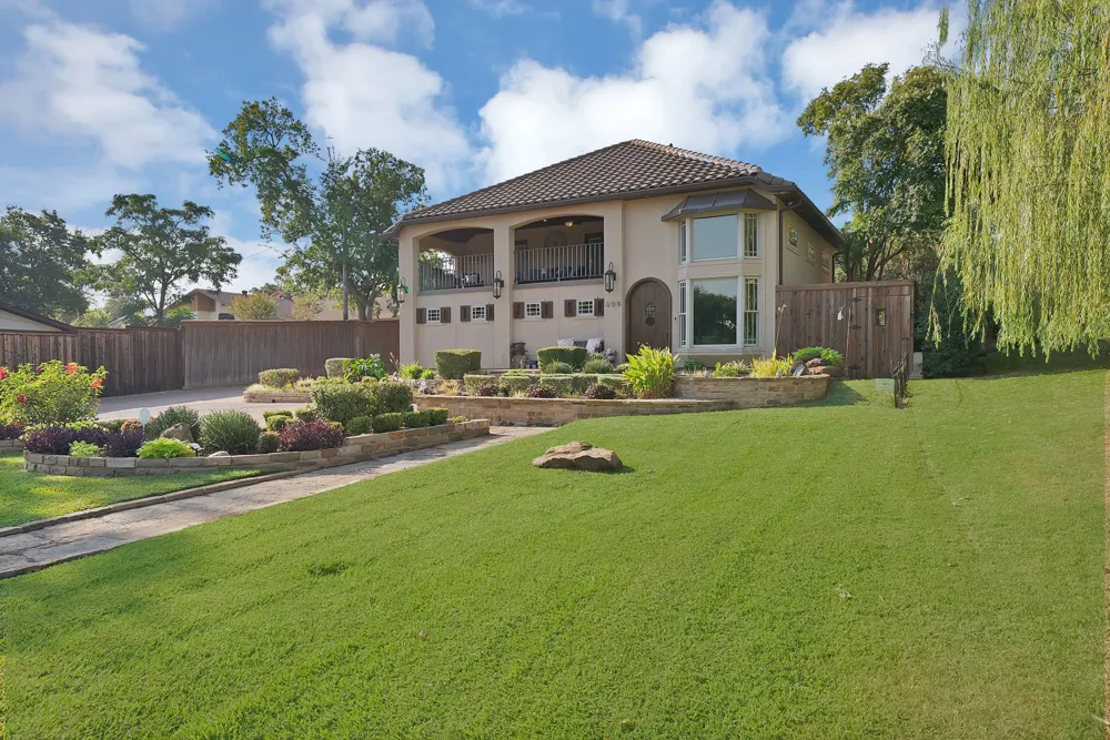 306 E Rochelle Boulevard Irving, TX 75062