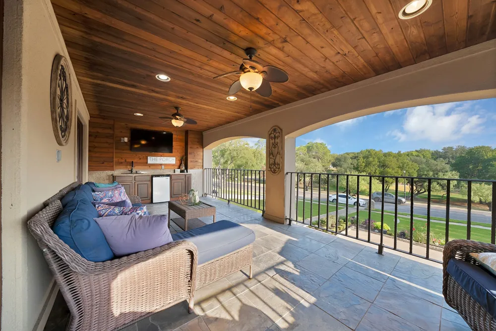 306 E Rochelle Boulevard Irving, TX 75062