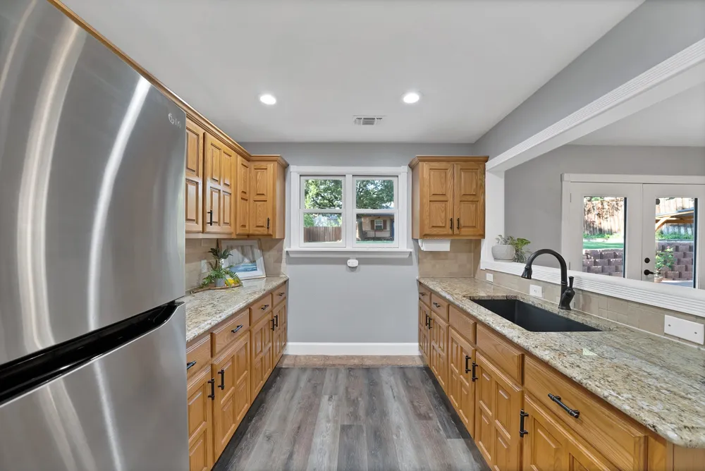 306 E Rochelle Boulevard Irving, TX 75062