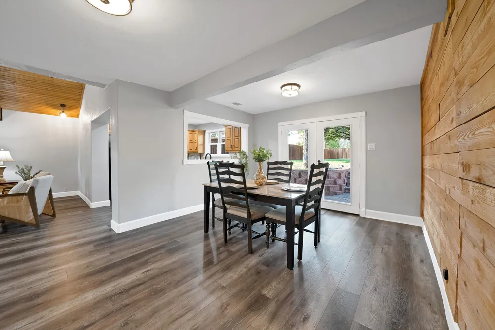 306 E Rochelle Boulevard Irving, TX 75062