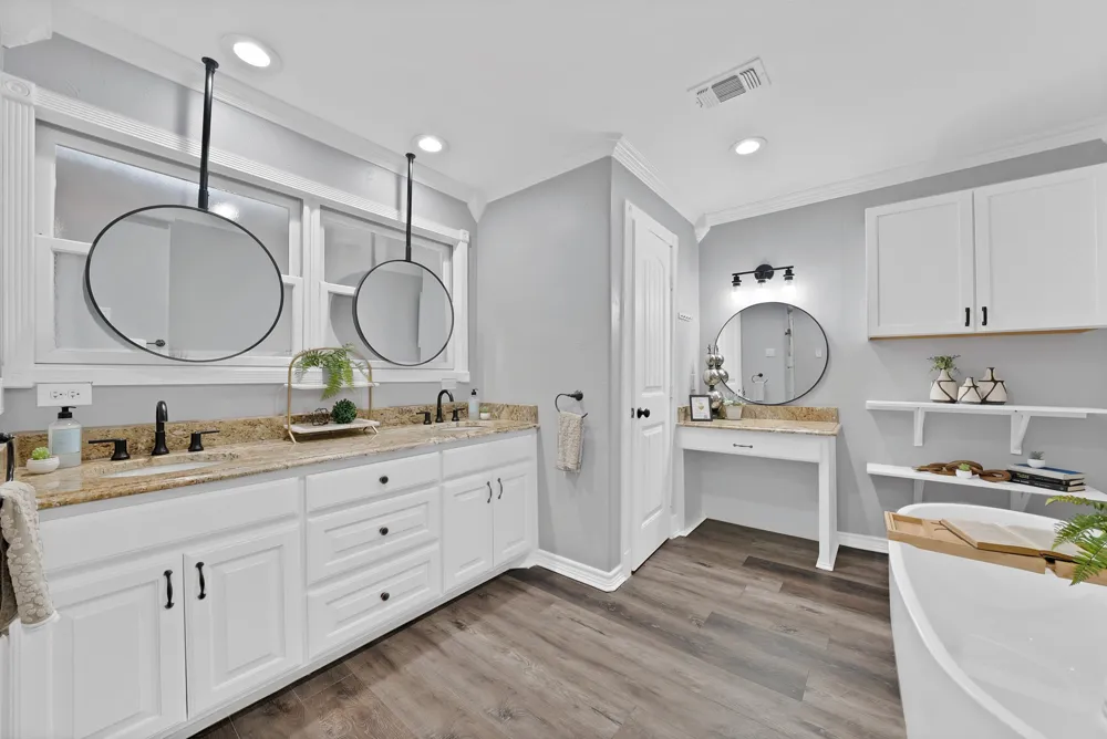 306 E Rochelle Boulevard Irving, TX 75062