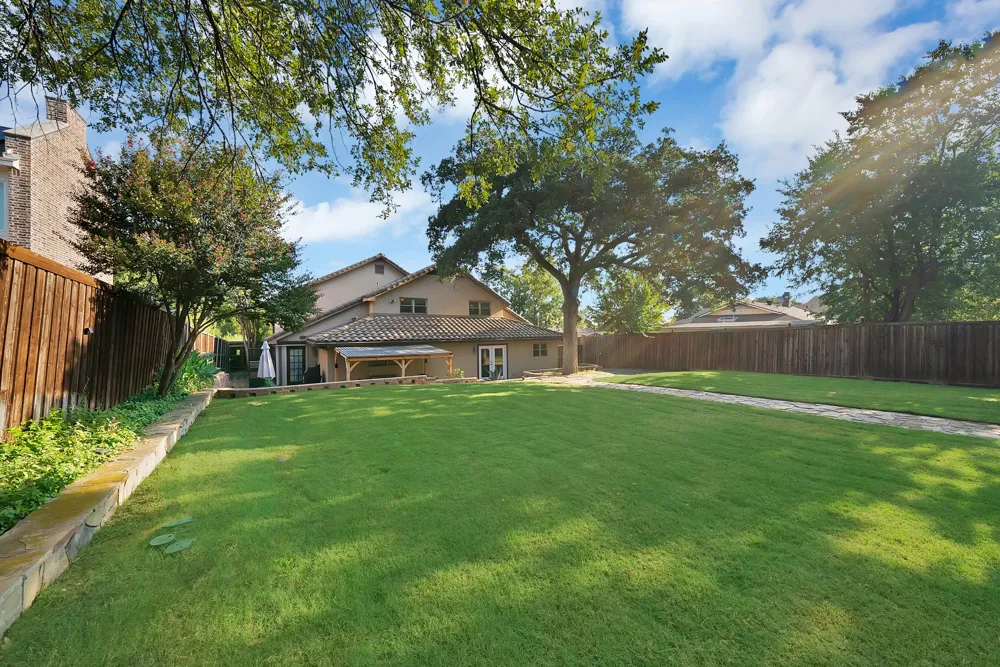 306 E Rochelle Boulevard Irving, TX 75062