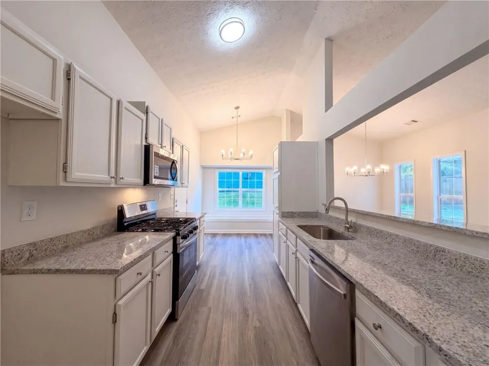 5857 Mistyview Drive Rex, GA 30273