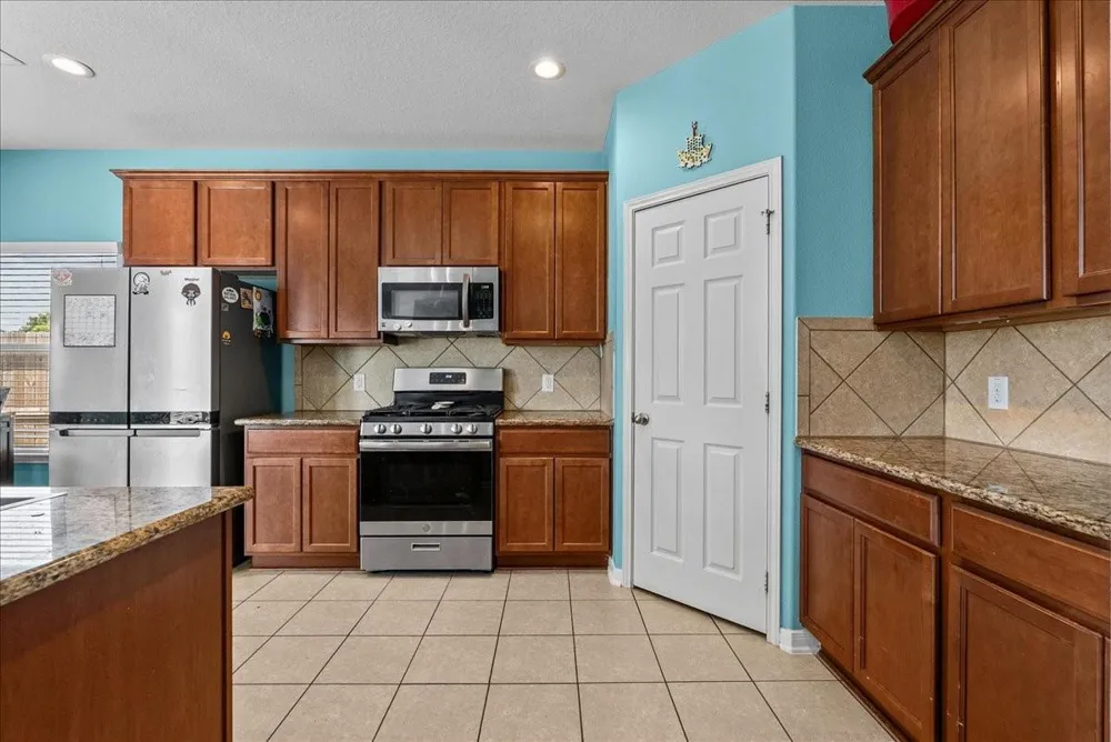 814 Corner Square Seabrook, TX 77586