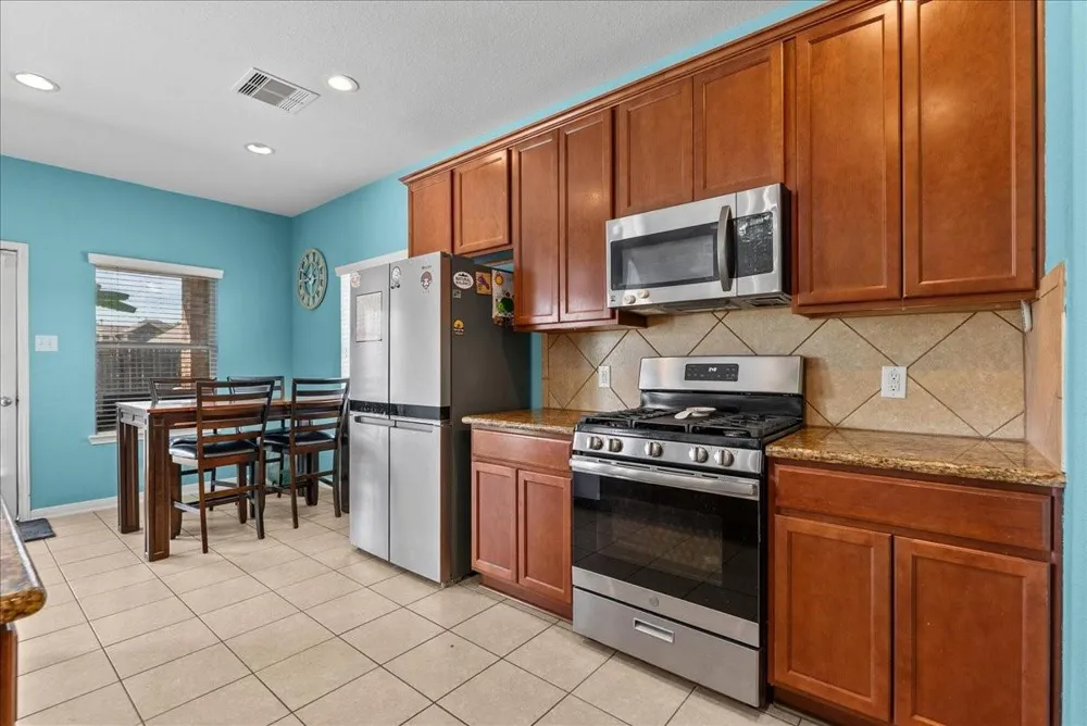 814 Corner Square Seabrook, TX 77586