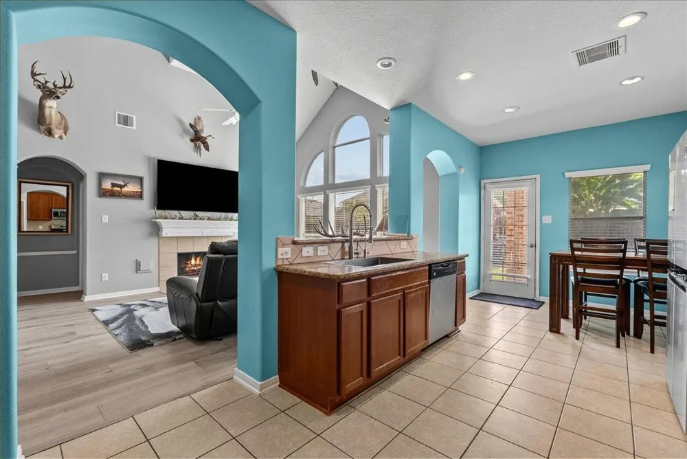 814 Corner Square Seabrook, TX 77586