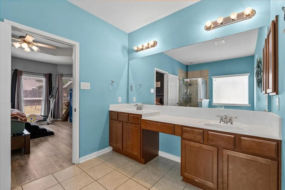 814 Corner Square Seabrook, TX 77586