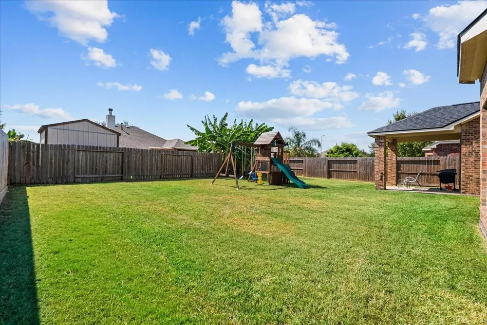 814 Corner Square Seabrook, TX 77586