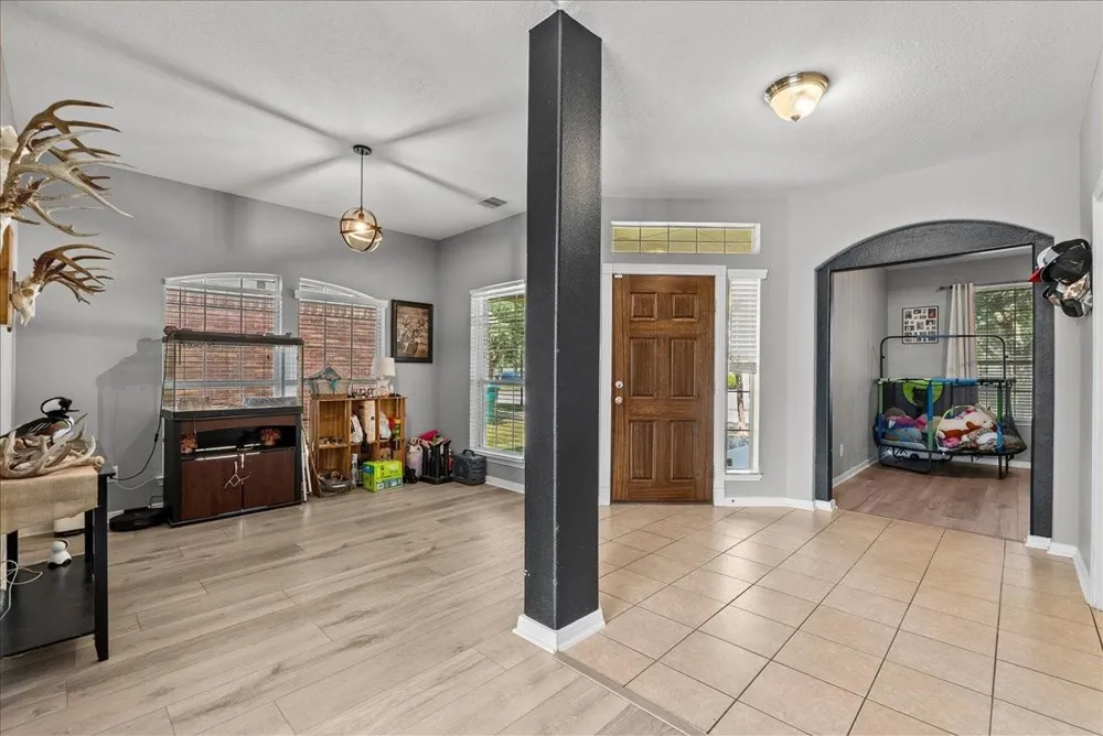 814 Corner Square Seabrook, TX 77586