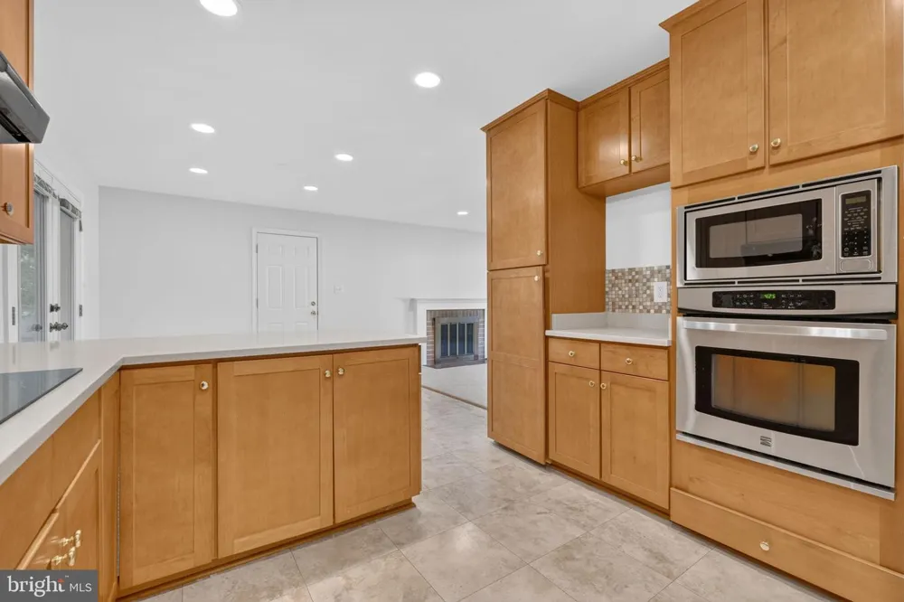 6905 HUNTSMAN BOULEVARD Springfield, VA 22153