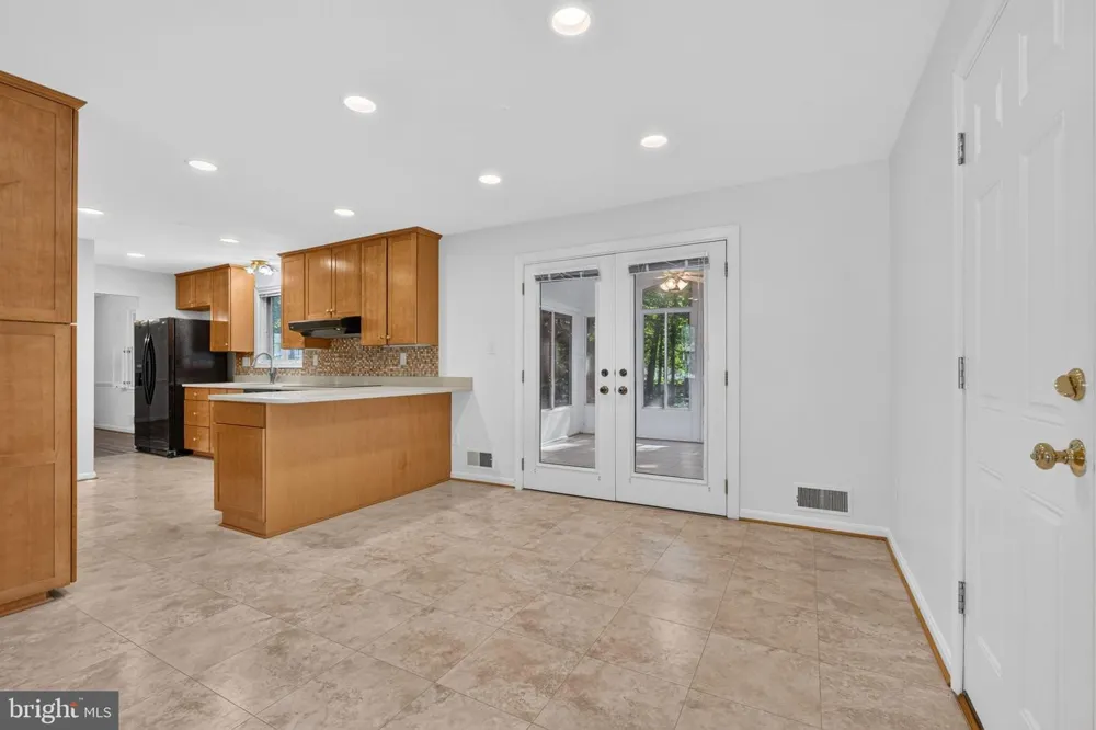 6905 HUNTSMAN BOULEVARD Springfield, VA 22153