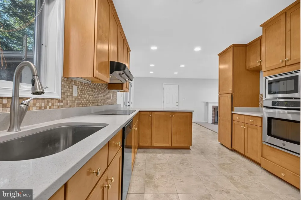 6905 HUNTSMAN BOULEVARD Springfield, VA 22153