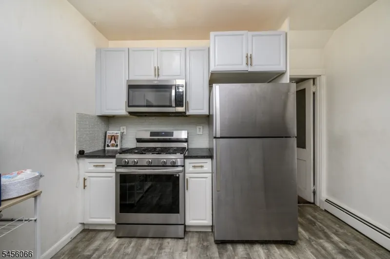 25 Comfort Pl Clifton City, NJ 07011