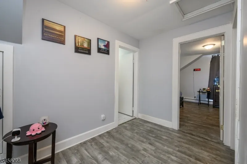 25 Comfort Pl Clifton City, NJ 07011