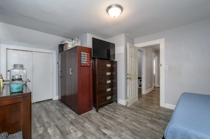 25 Comfort Pl Clifton City, NJ 07011