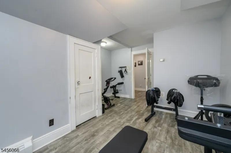 25 Comfort Pl Clifton City, NJ 07011