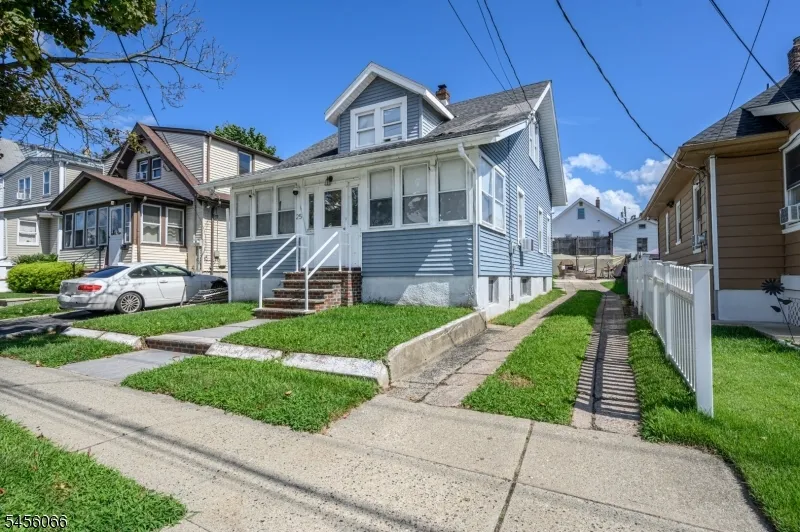 25 Comfort Pl Clifton City, NJ 07011
