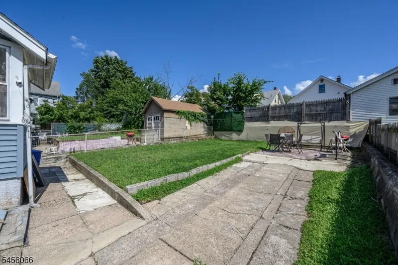 25 Comfort Pl Clifton City, NJ 07011