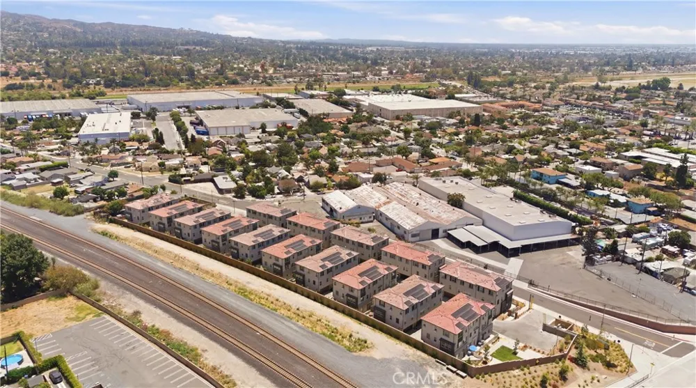 9334 Via Azul Pico Rivera, CA 90660