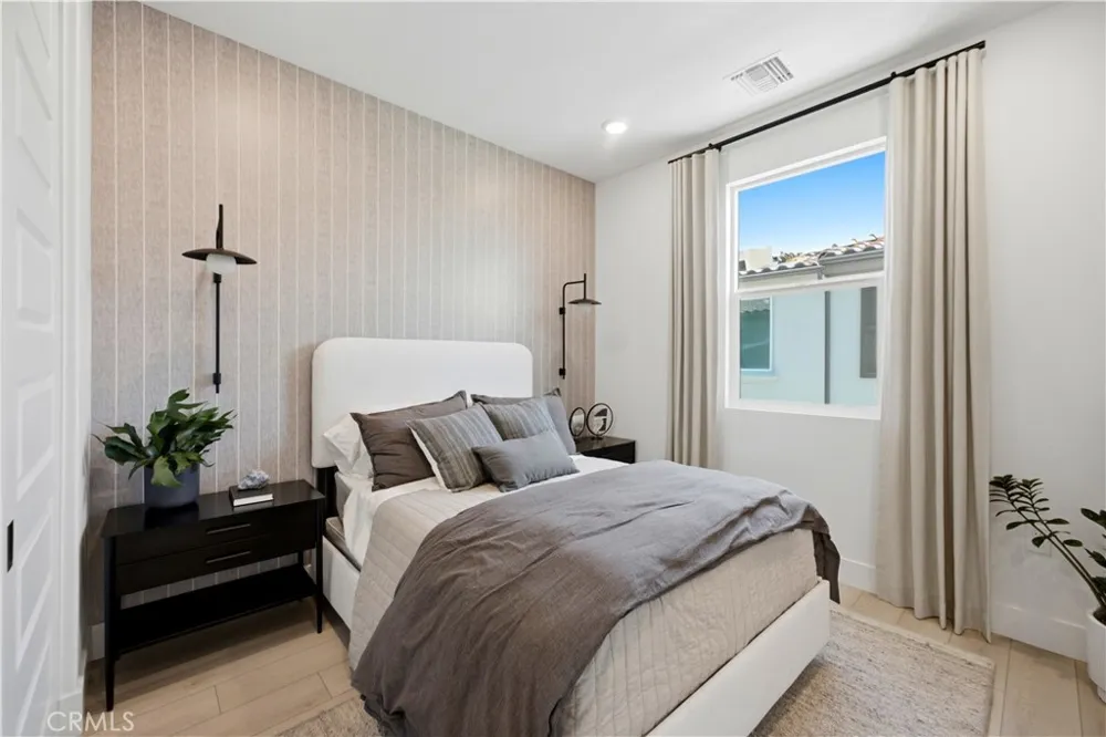 9334 Via Azul Pico Rivera, CA 90660