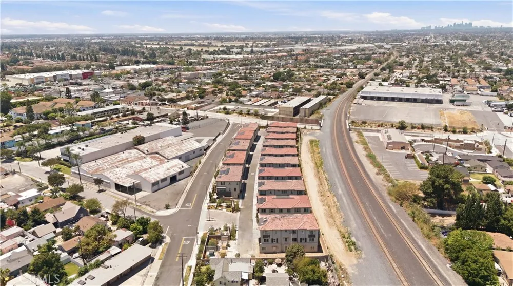 9334 Via Azul Pico Rivera, CA 90660