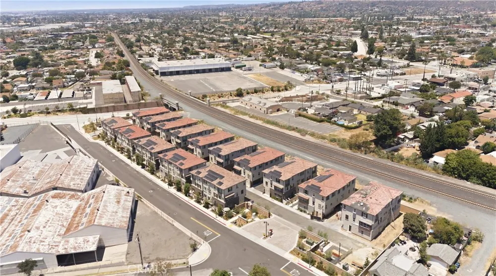 9334 Via Azul Pico Rivera, CA 90660