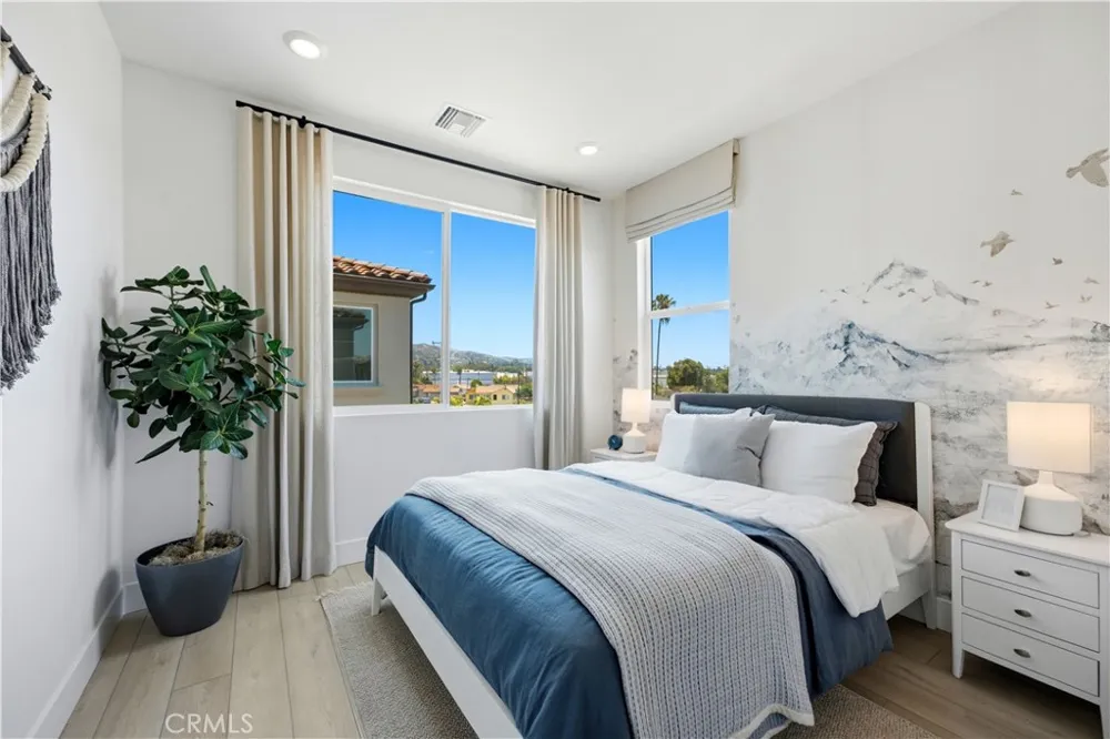 9334 Via Azul Pico Rivera, CA 90660