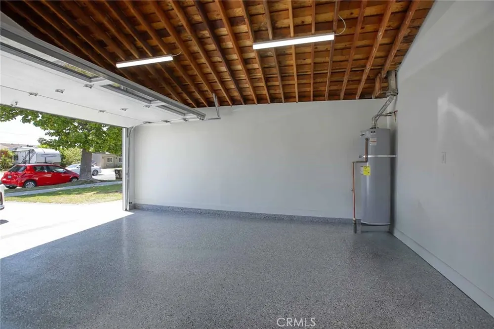 19939 Hemmingway Winnetka, CA 91306