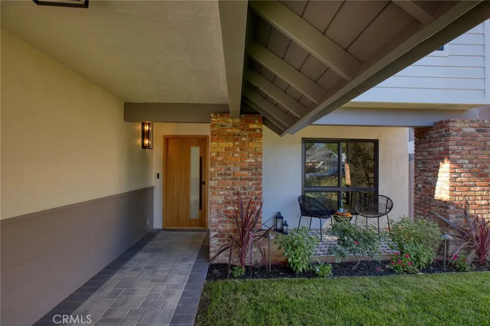 19939 Hemmingway Winnetka, CA 91306