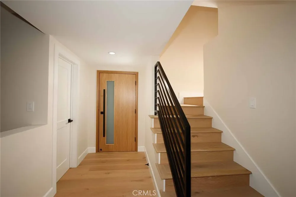 19939 Hemmingway Winnetka, CA 91306