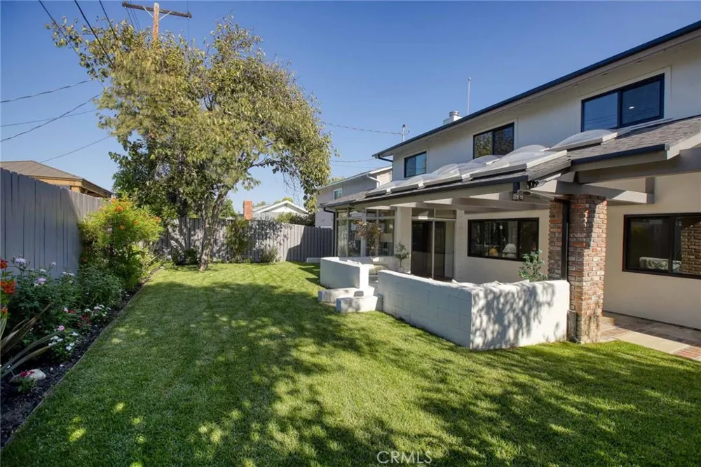 19939 Hemmingway Winnetka, CA 91306