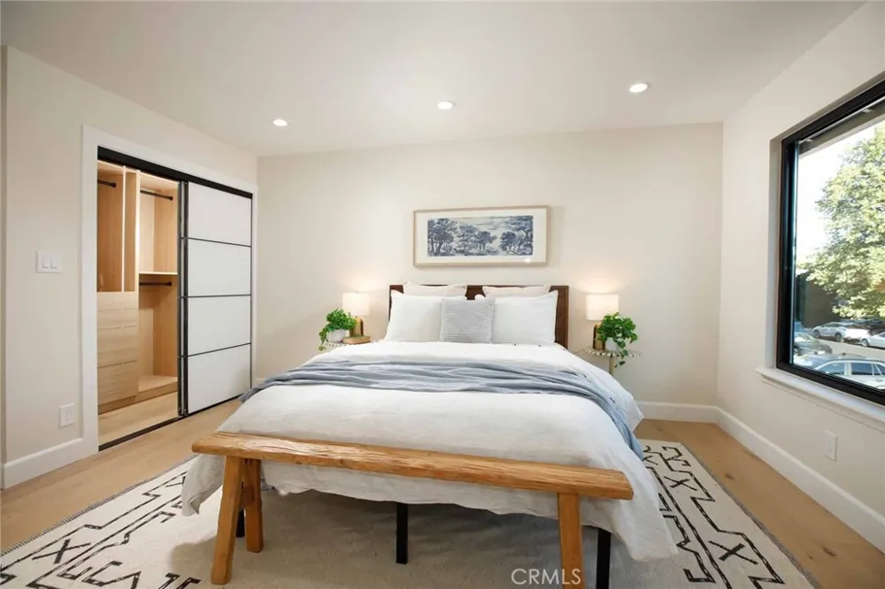 19939 Hemmingway Winnetka, CA 91306