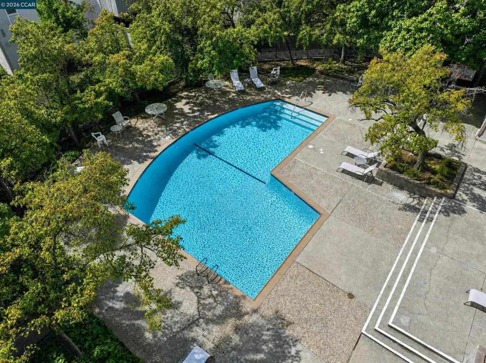 395 Camelback Rd #2 Pleasant Hill, CA 94523