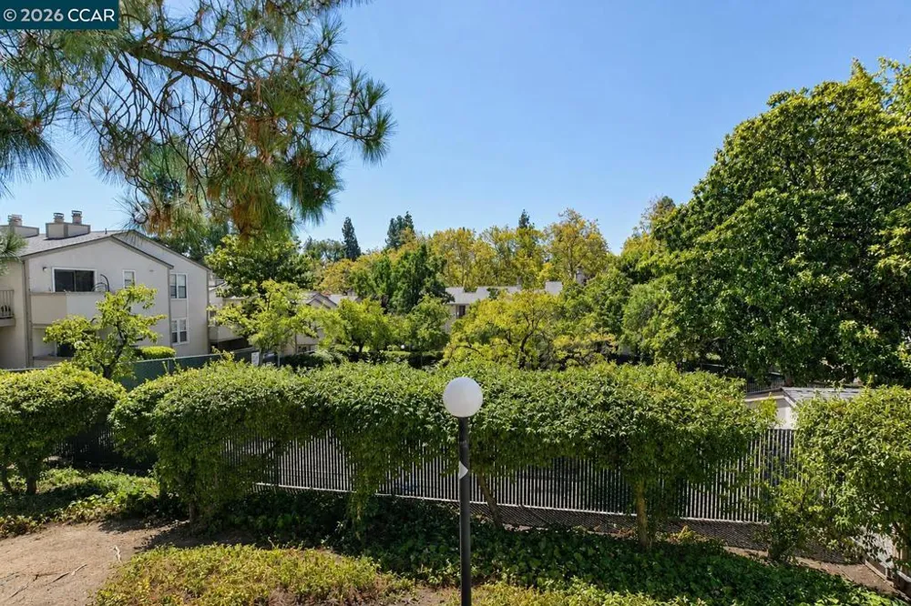 395 Camelback Rd #2 Pleasant Hill, CA 94523