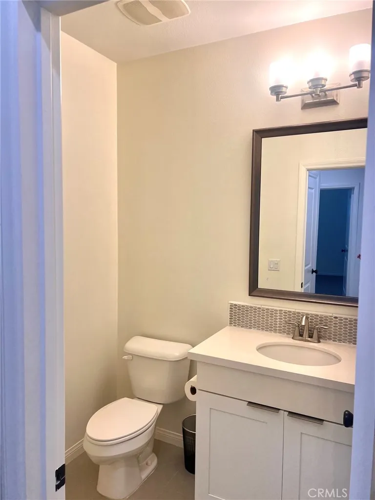 86 Rose Arch Irvine, CA 92620