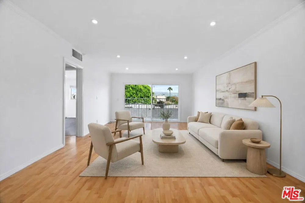 423 S Rexford Drive #305 Beverly Hills, CA 90212
