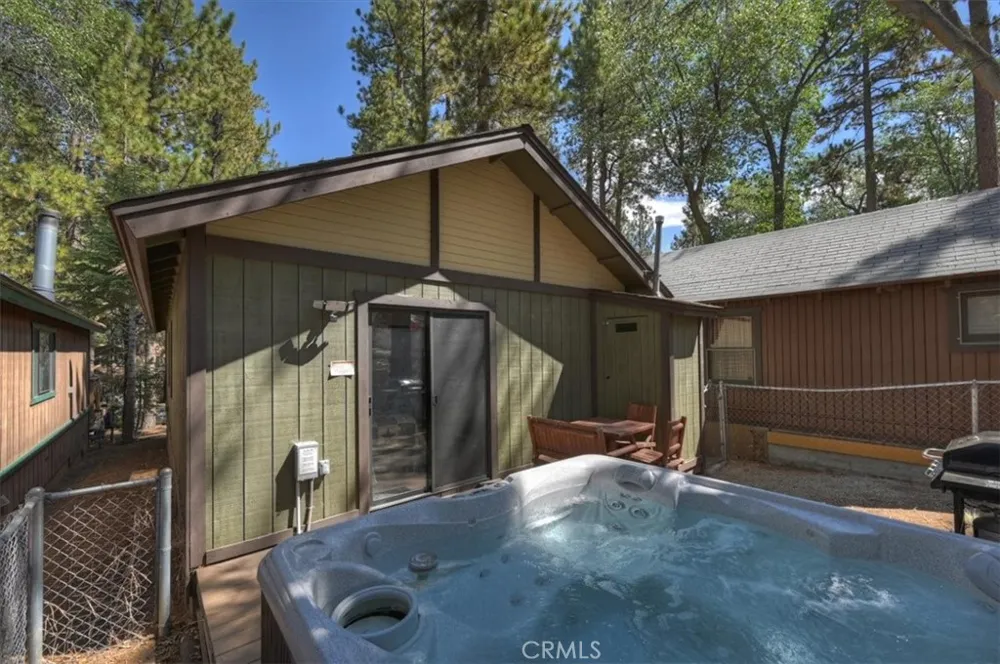 42587 Cedar Big Bear Lake, CA 92315
