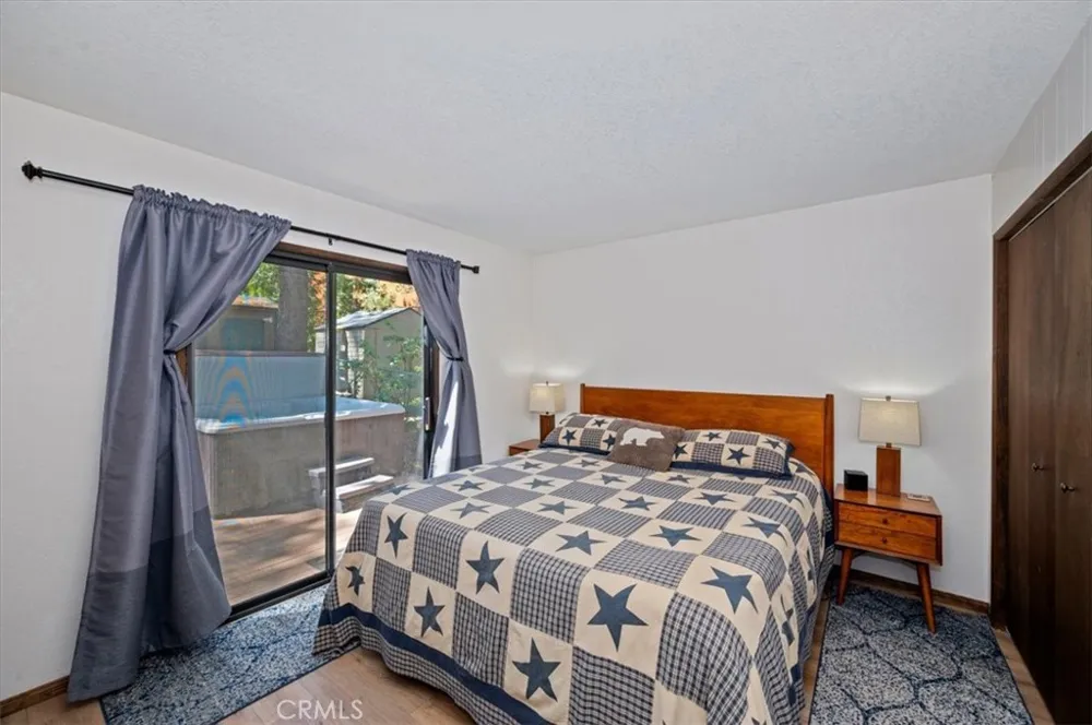 42587 Cedar Big Bear Lake, CA 92315