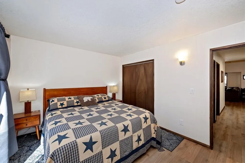 42587 Cedar Big Bear Lake, CA 92315
